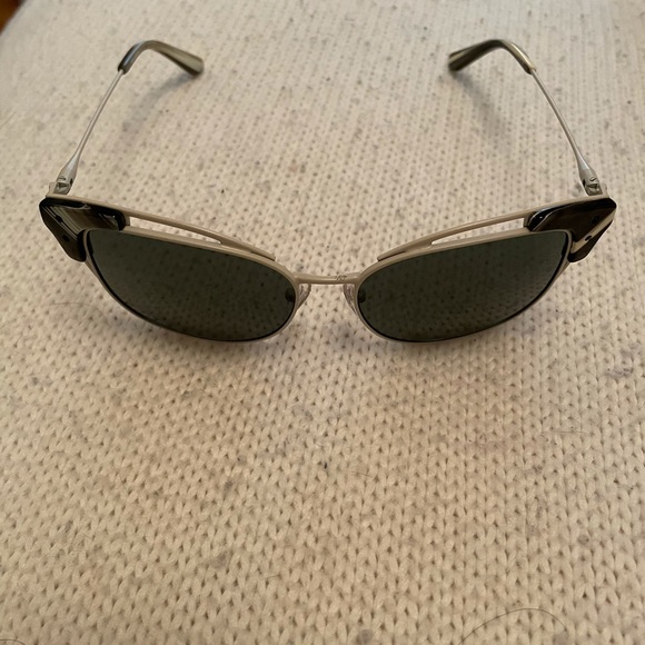 Tory Burch sunglasses - Picture 5 of 10